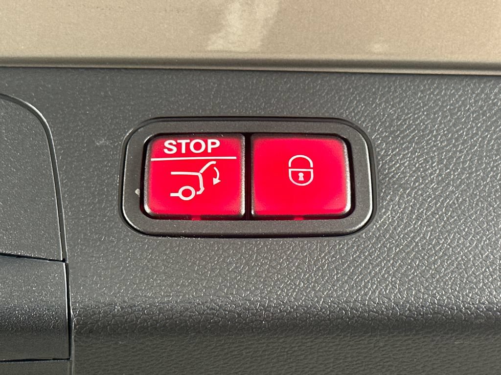 Certified 2022 Mercedes-Benz GLC 300 image 21