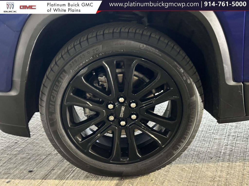 Used 2023 GMC Acadia SLT w/ Elevation Edition image 17