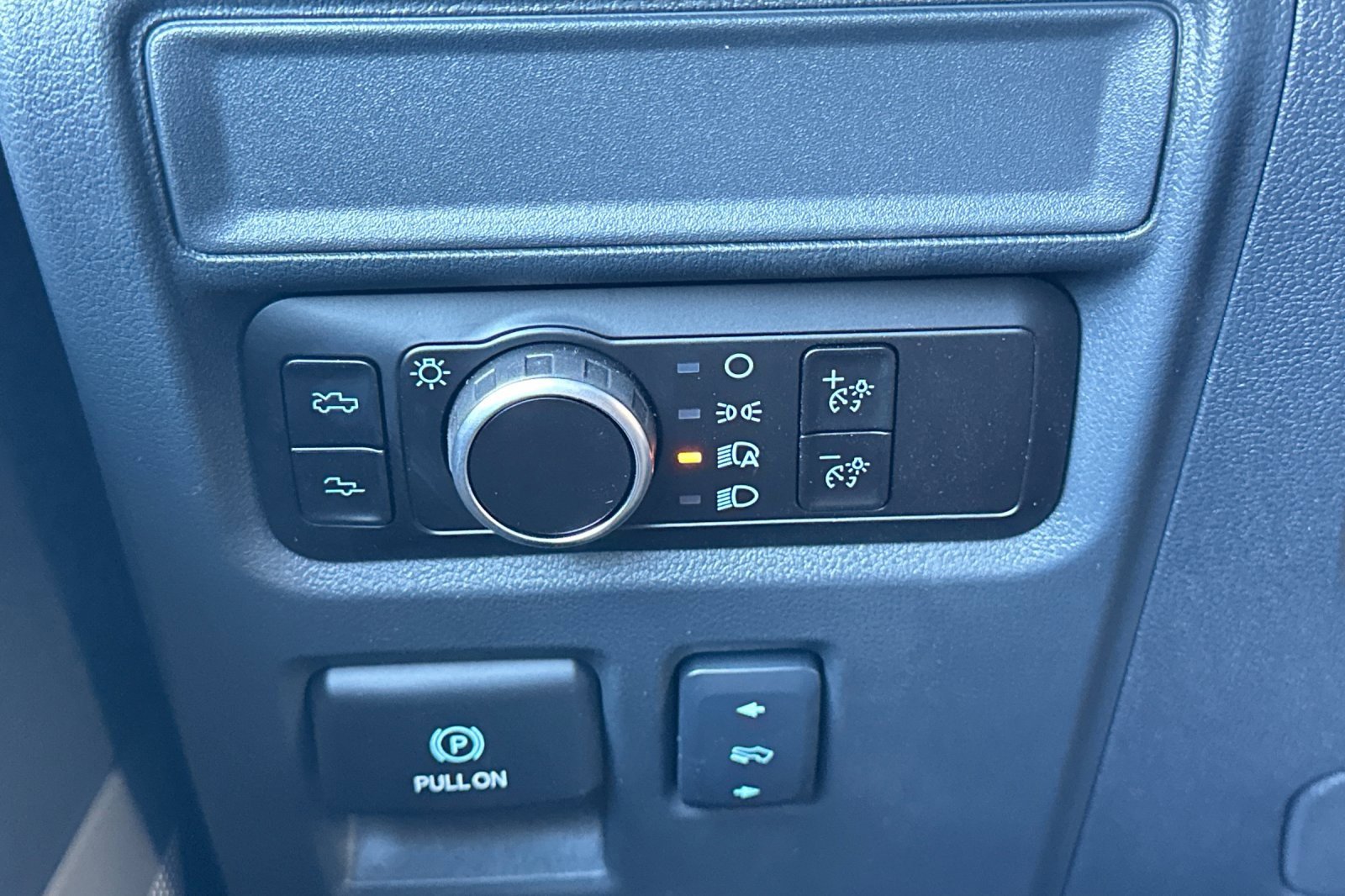 New 2025 Ford F150 Lightning Lariat image 26