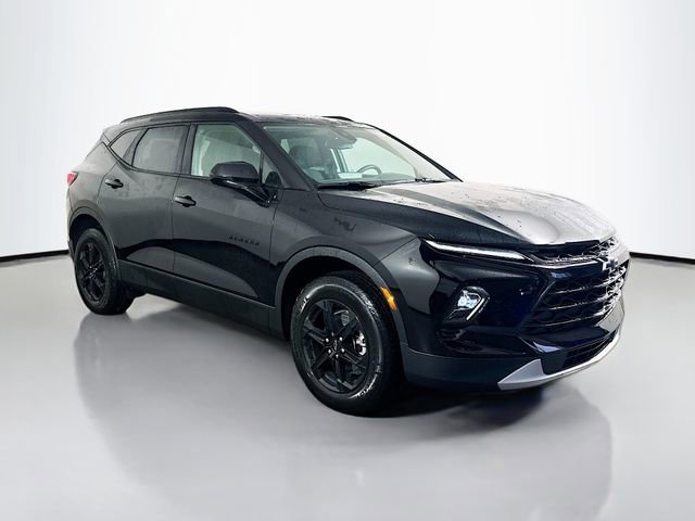 New 2026 Chevrolet Blazer LT image 2
