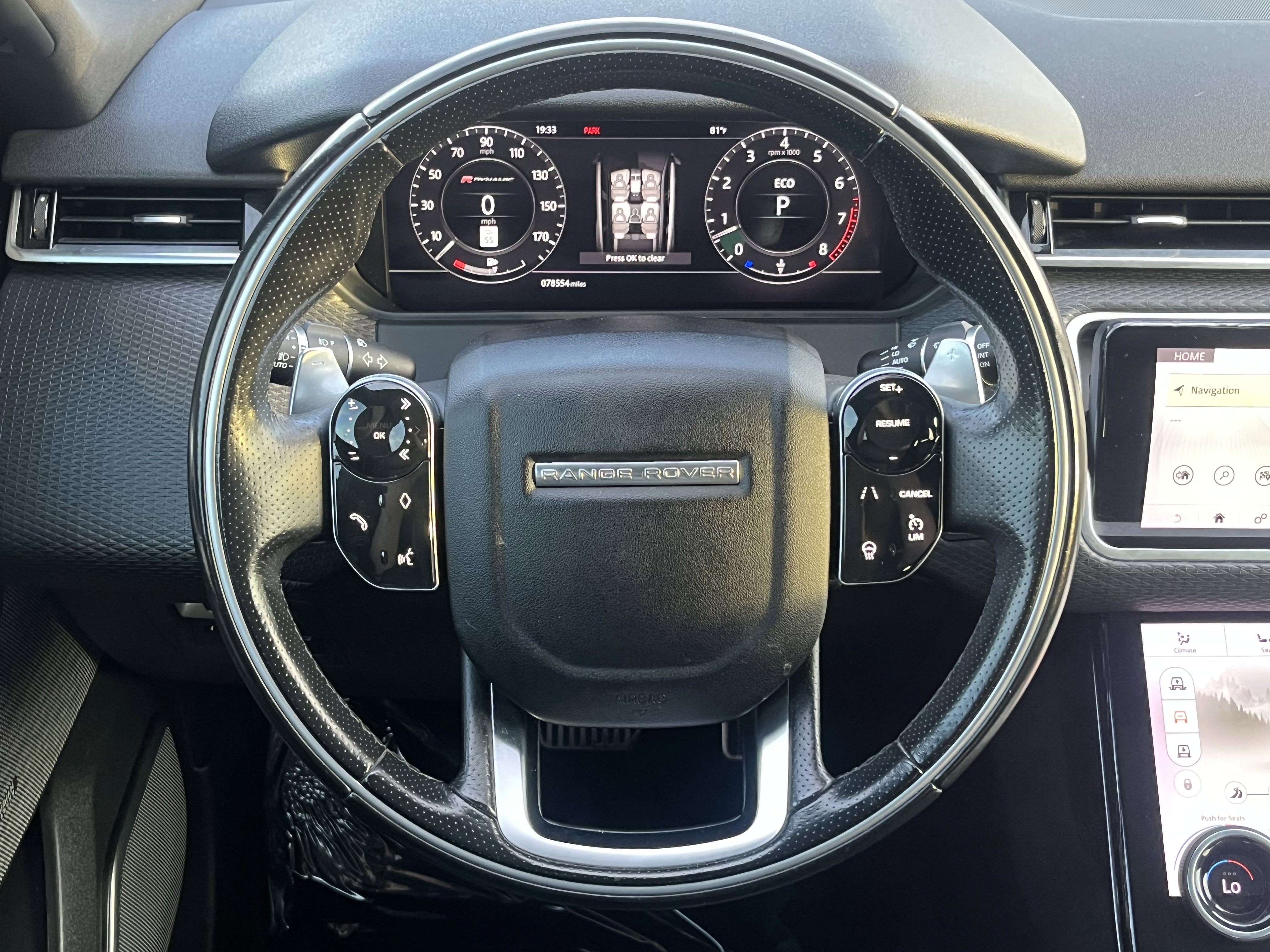 Used 2018 Land Rover Range Rover Velar R-Dynamic SE AWD/4WD image 18