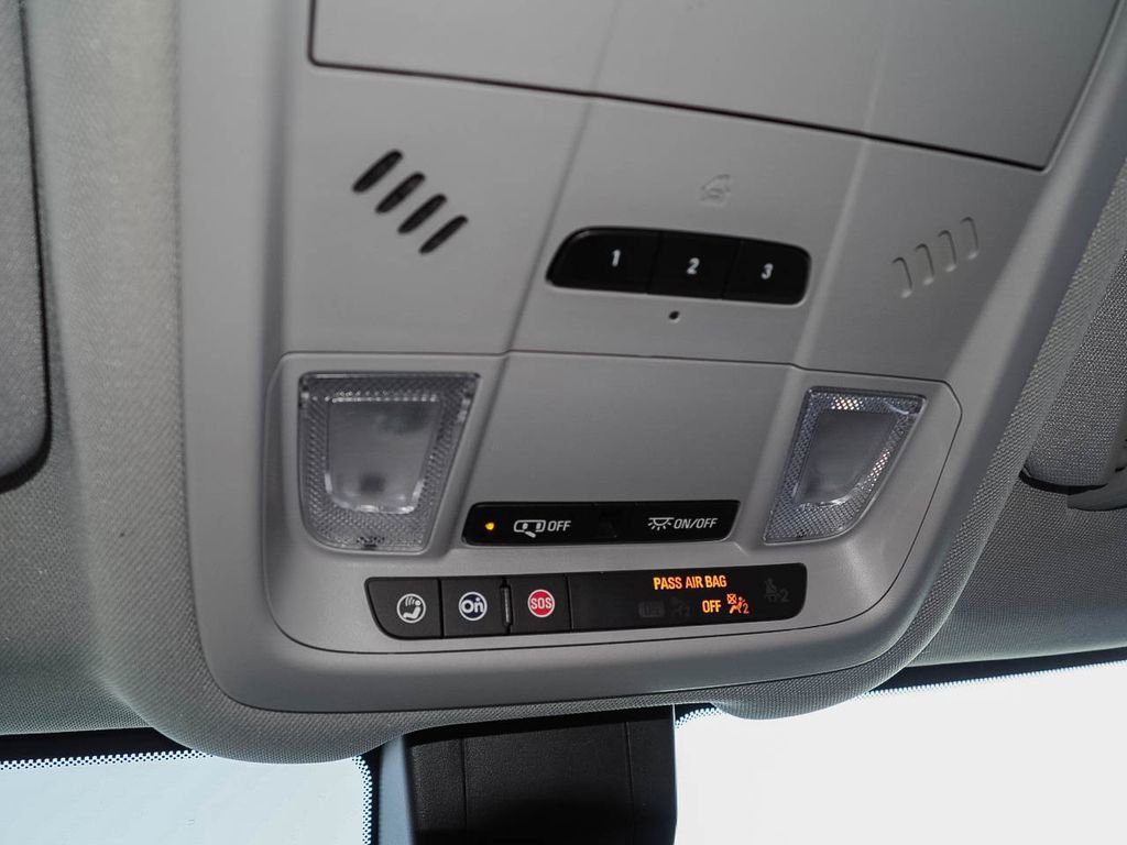 Used 2021 Chevrolet Equinox LT image 33