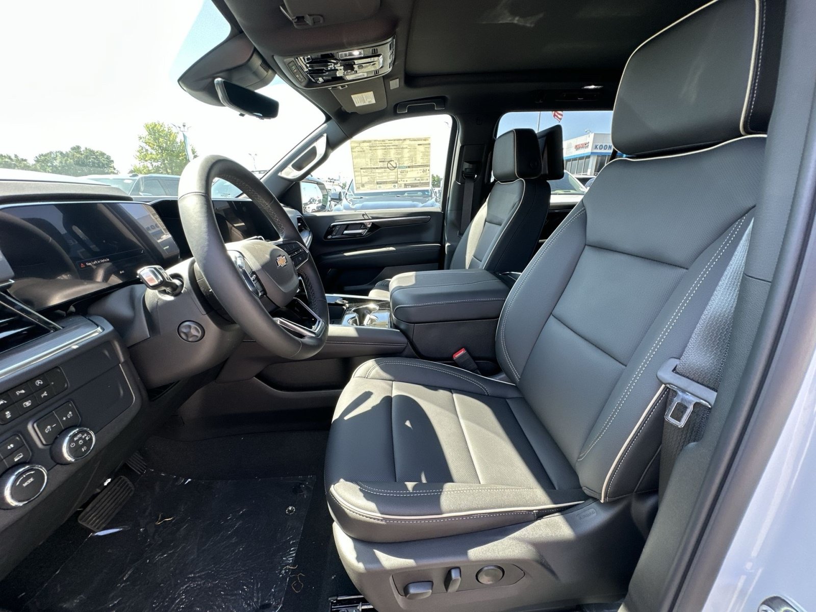 New 2026 Chevrolet Suburban Premier AWD/4WD image 13