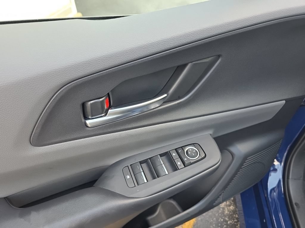 Used 2025 Toyota Prius XLE AWD/4WD image 14