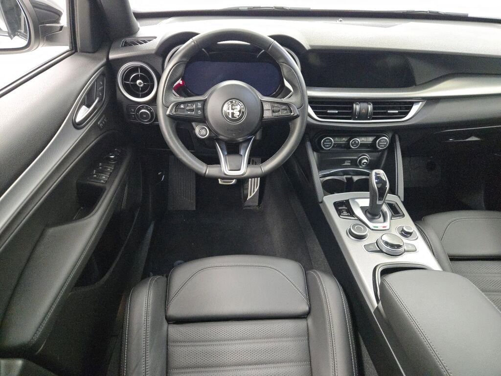 Used 2024 Alfa Romeo Stelvio Veloce image 22