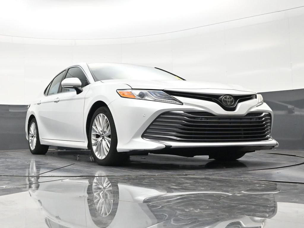 Used 2018 Toyota Camry XLE FWD image 26