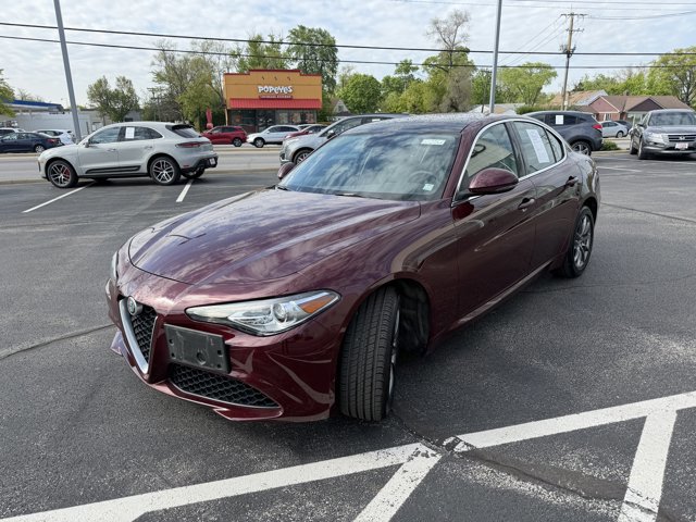Used 2018 Alfa Romeo Giulia AWD image 2