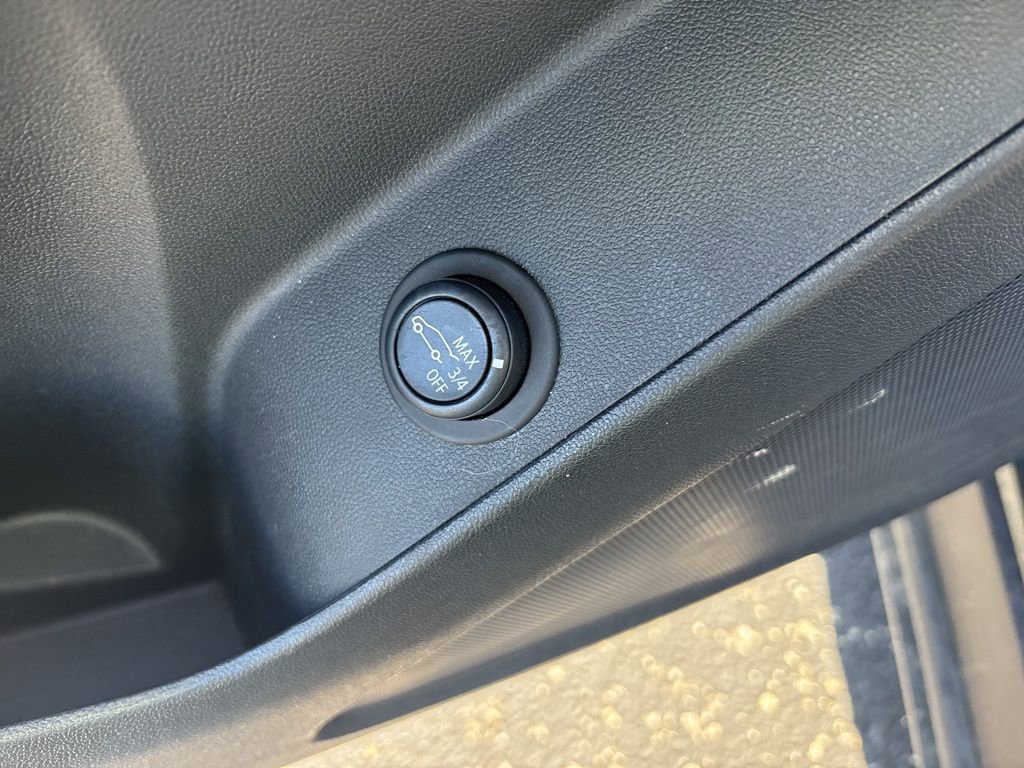 Used 2023 Chevrolet Equinox RS FWD image 50