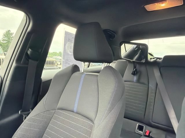Used 2022 Toyota Corolla SE w/ SE Premium Package FWD image 8
