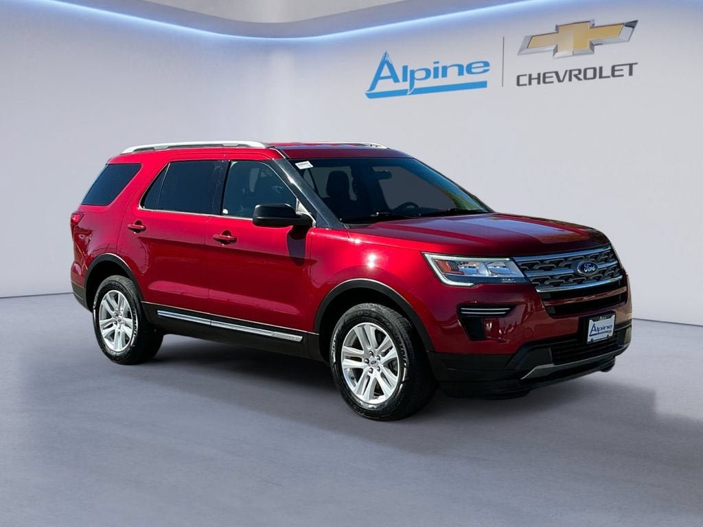 Used 2018 Ford Explorer XLT AWD/4WD image 7
