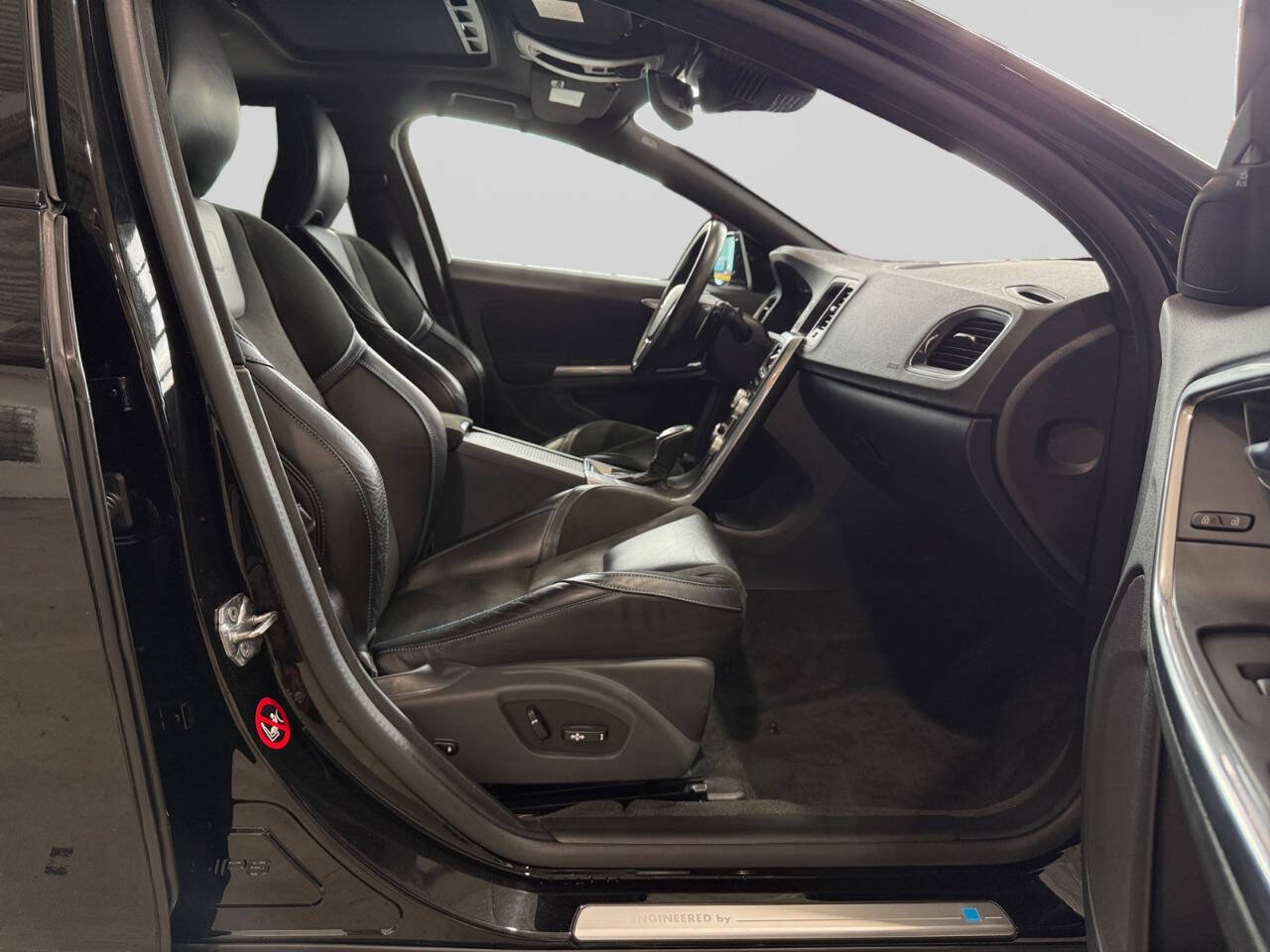 Used 2017 Volvo V60 T6 Polestar AWD/4WD image 17