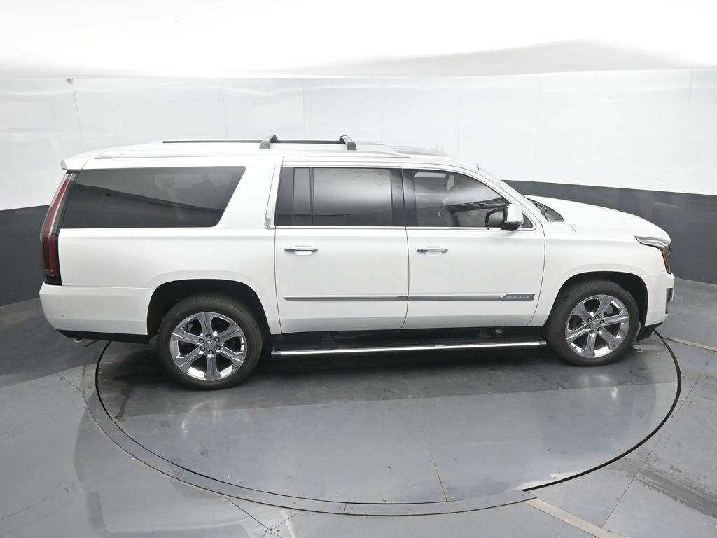 Used 2018 Cadillac Escalade ESV Premium Luxury AWD/4WD image 33