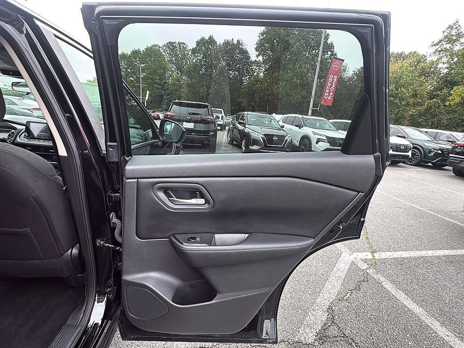 Certified 2025 Nissan Rogue SV AWD/4WD image 28
