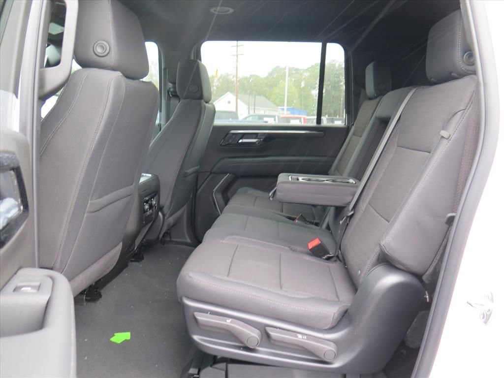 New 2026 Chevrolet Suburban LS image 14