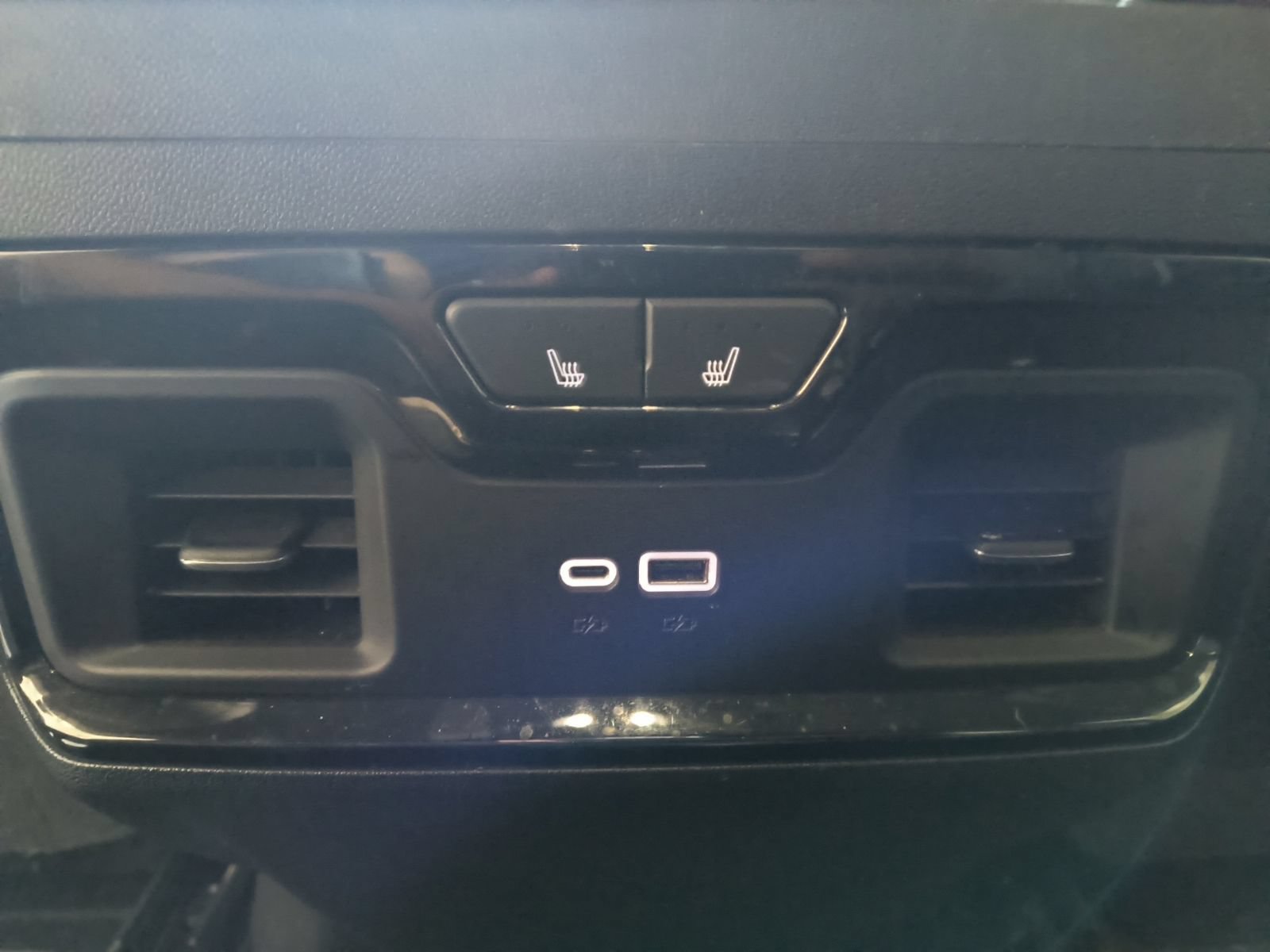 Used 2024 GMC Sierra 2500 AT4X AWD/4WD image 34