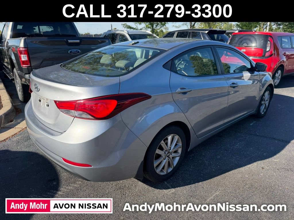 Used 2016 Hyundai Elantra SE w/ Option Group 02 FWD image 4