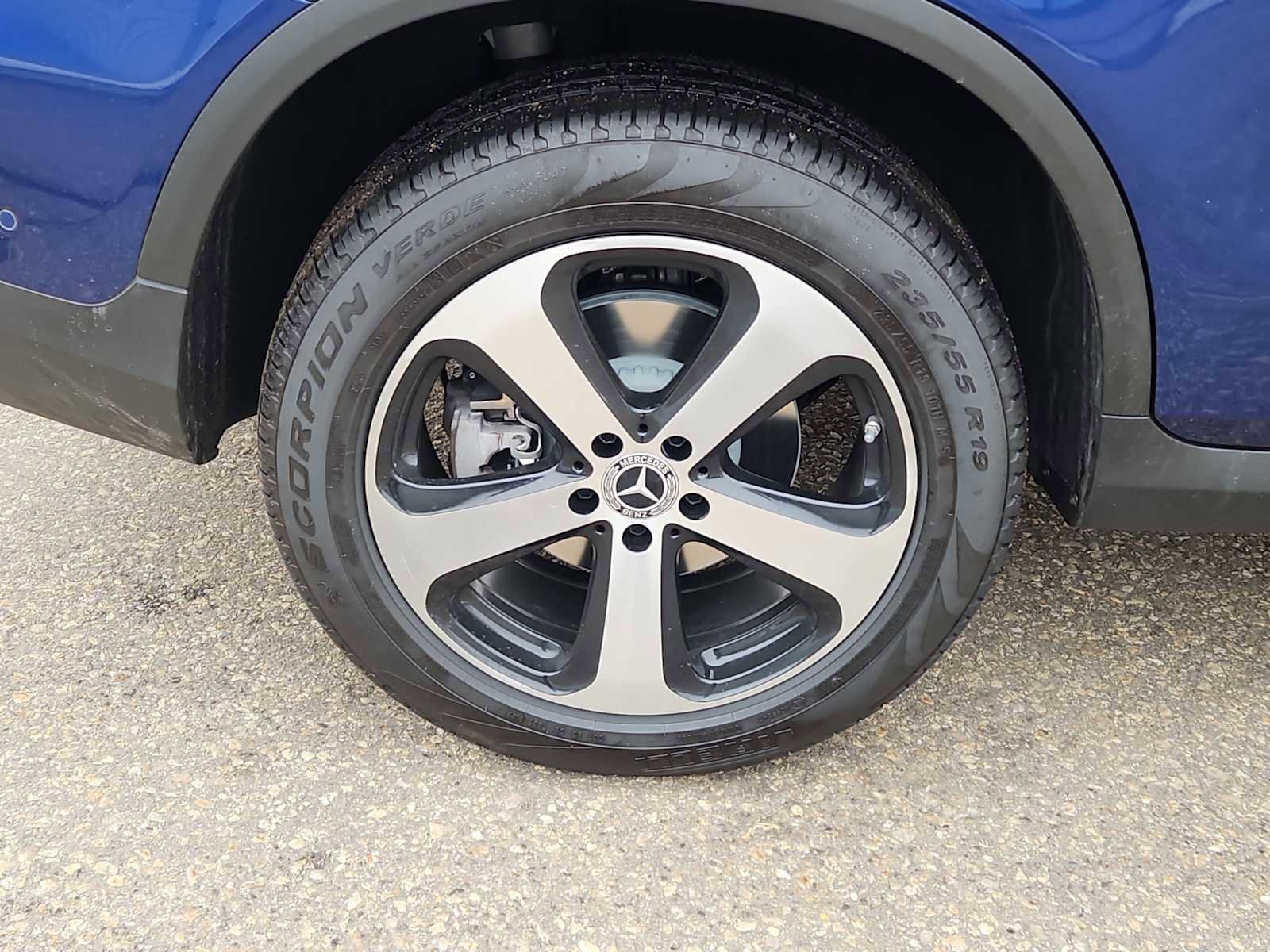 Used 2021 Mercedes-Benz GLC 300 4MATIC image 9