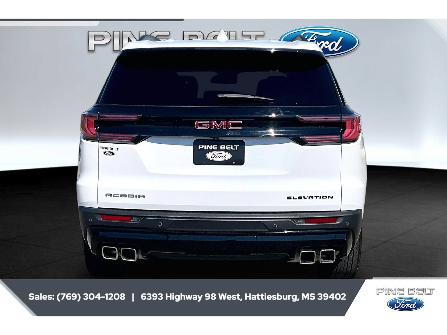 Used 2024 GMC Acadia Elevation w/ Black Edition FWD image 4