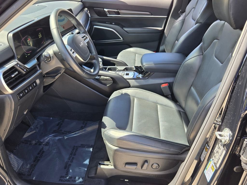 Used 2025 Kia Telluride S FWD image 10