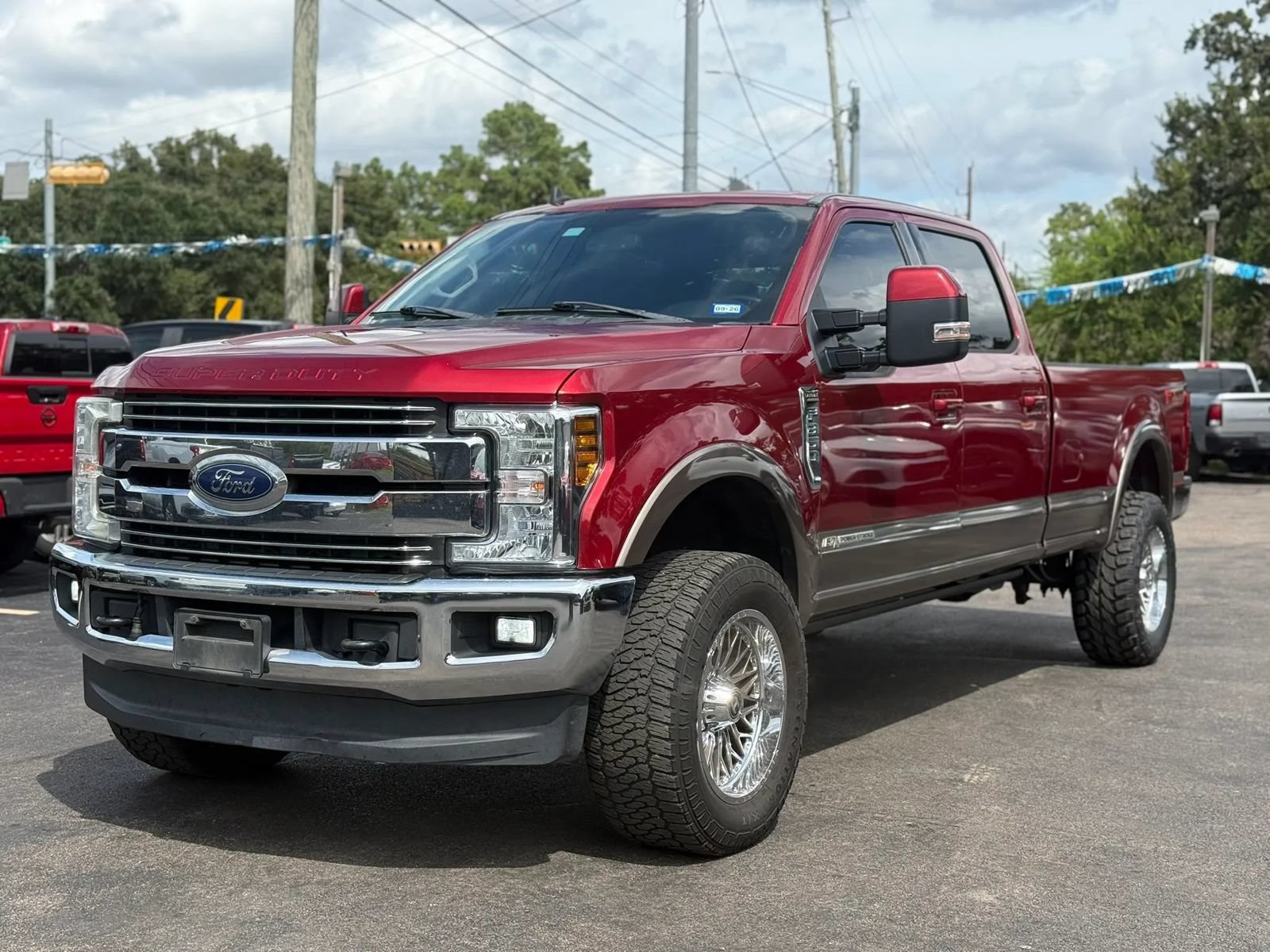 Used 2019 Ford F350 Lariat w/ Lariat Value Package AWD/4WD image 1