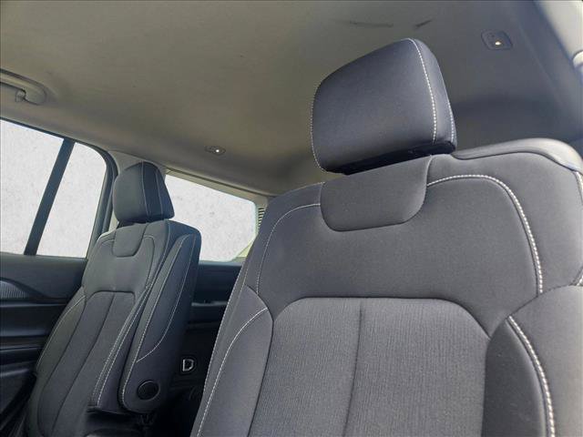 Used 2023 Jeep Grand Cherokee L Laredo AWD/4WD image 13