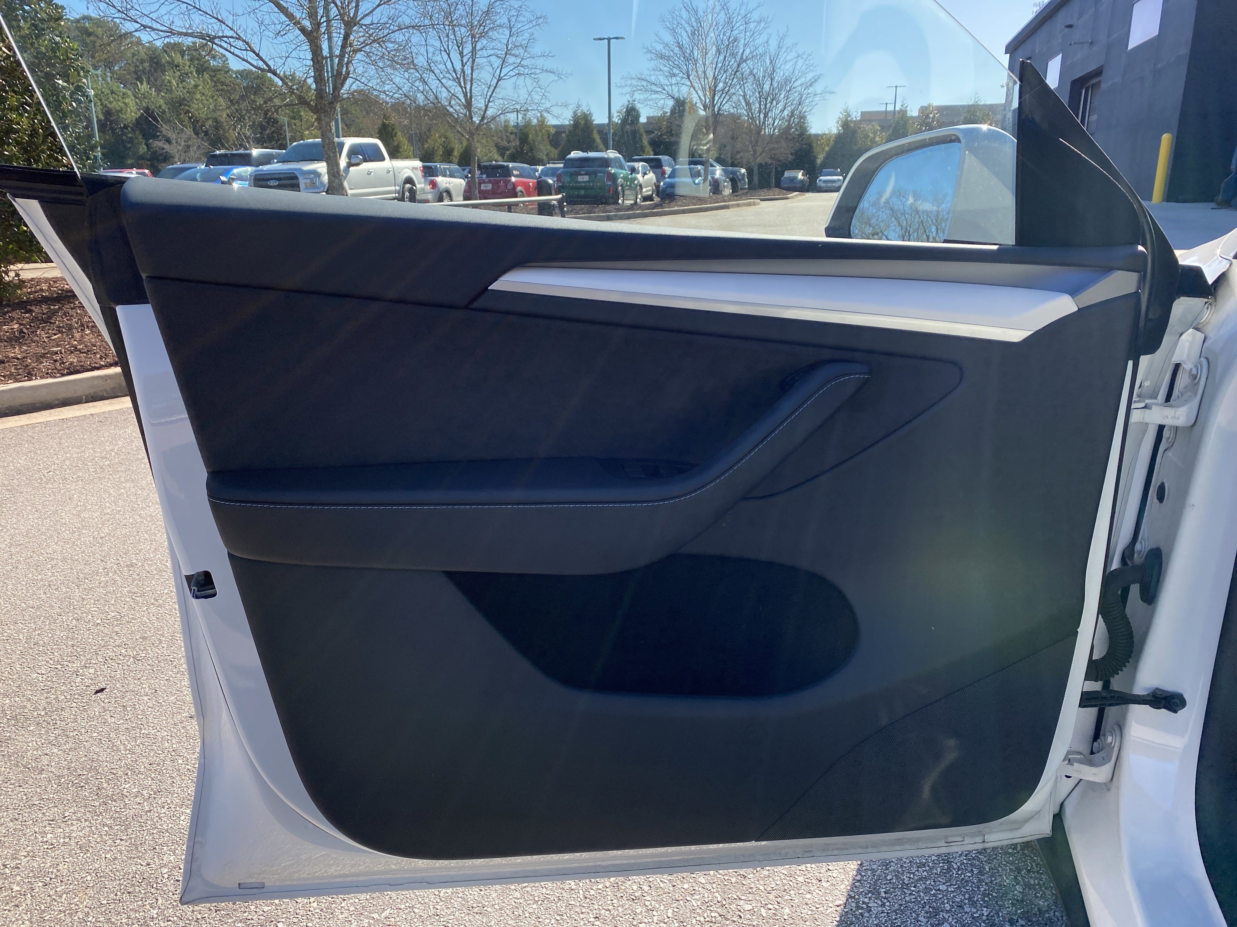 Used 2023 Tesla Model Y Long Range image 24