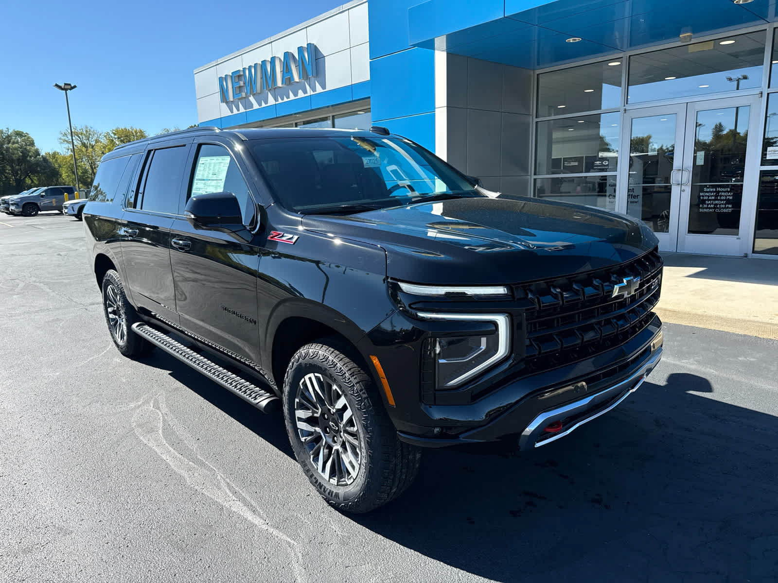 New 2027 Chevrolet Suburban Z71 w/ Comfort Package