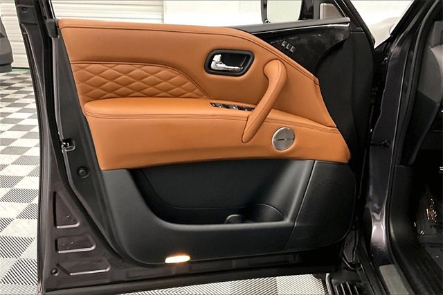 Used 2024 INFINITI QX80 Sensory w/ Cargo Package image 18