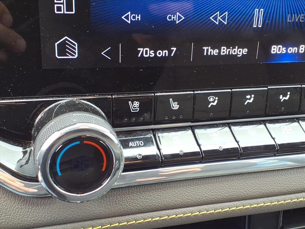 Used 2024 Chevrolet Colorado ZR2 w/ ZR2 Convenience Package III image 19