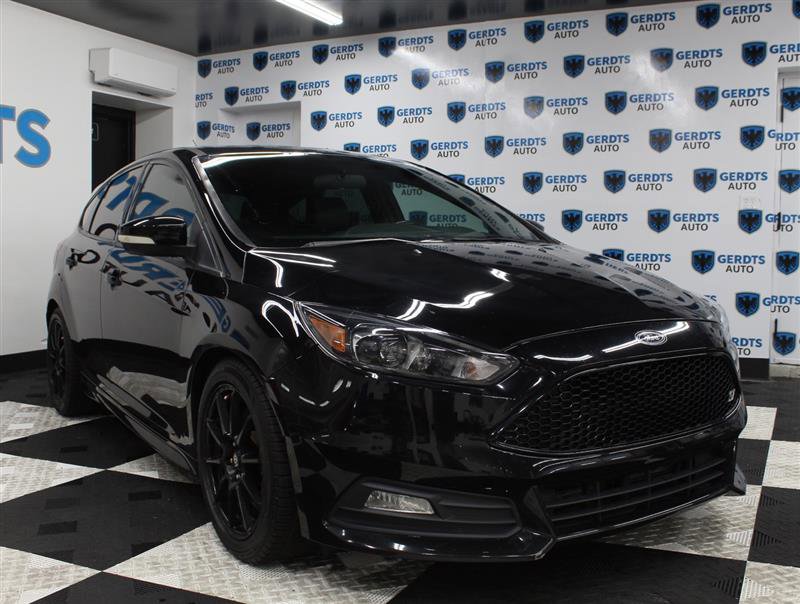 Used 2016 Ford Focus ST w/ Equipment Group 402A FWD image 5