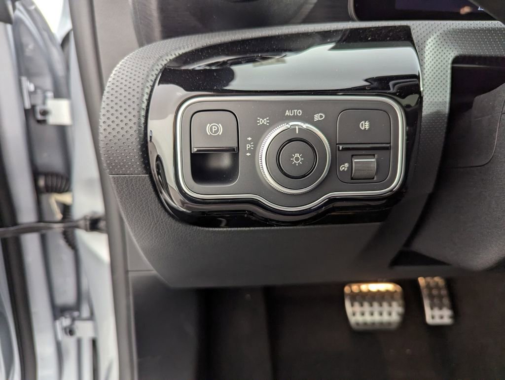 New 2026 Mercedes-Benz CLA 250 image 18