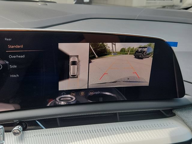 Certified 2026 Cadillac Optiq Sport 2 w/ LPO, Floor Liner Package AWD/4WD image 19