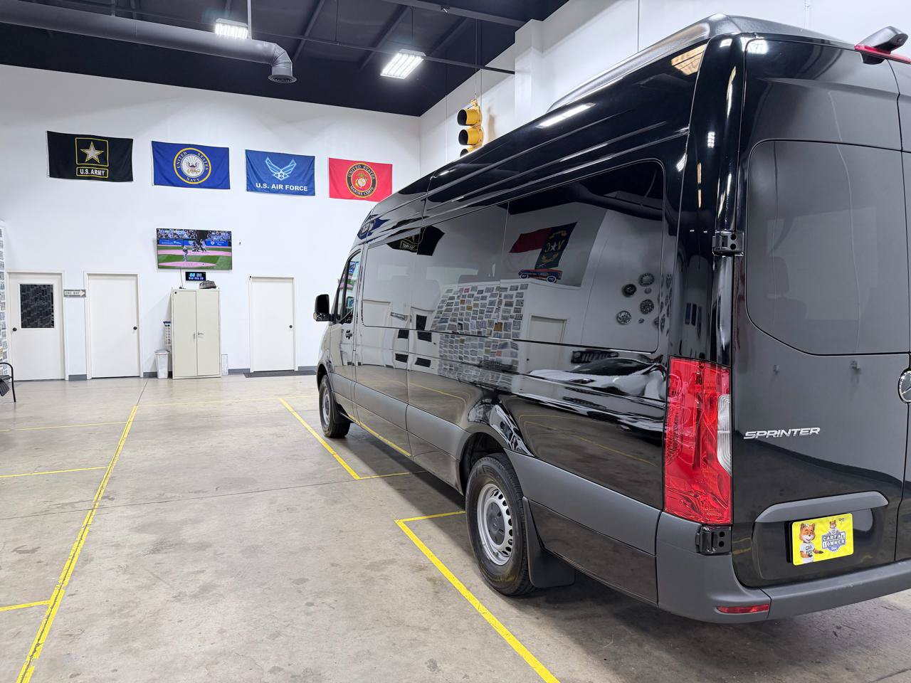 Used 2025 Mercedes-Benz Sprinter 2500 image 18
