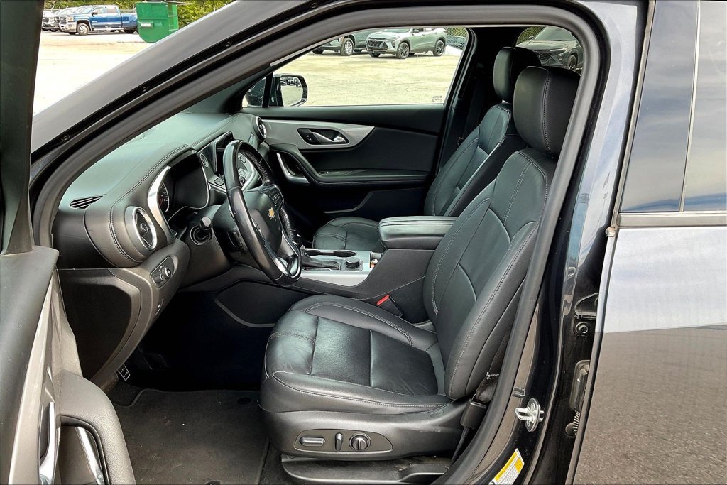 Used 2022 Chevrolet Blazer LT w/ Sound & Technology Package FWD image 22