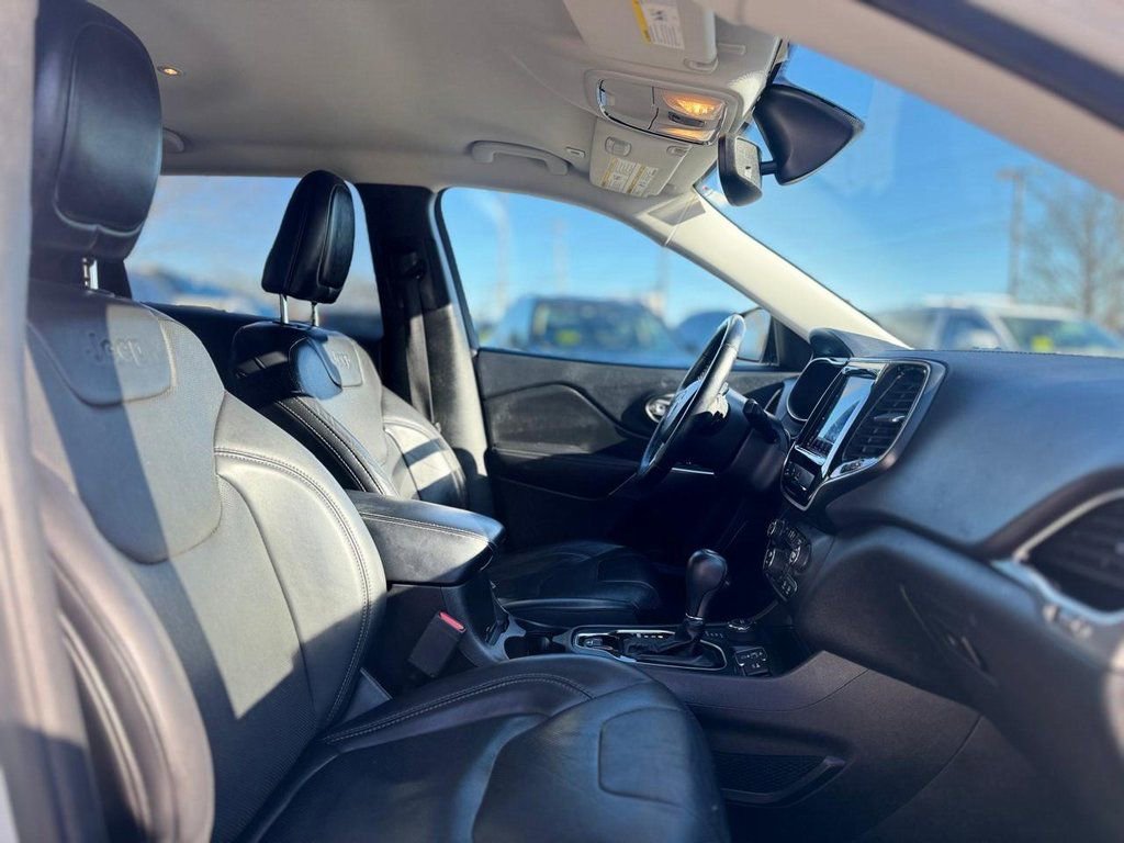 Used 2019 Jeep Cherokee Limited image 22