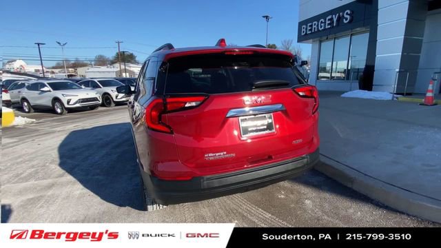 Used 2020 GMC Terrain SLE w/ Driver Convenience Package image 9