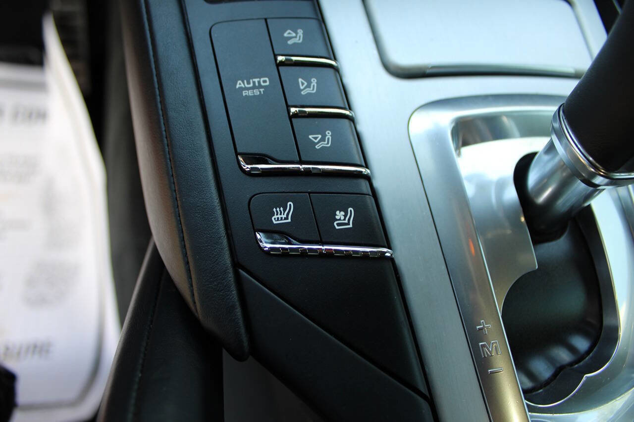 Used 2016 Porsche Cayenne GTS AWD/4WD image 24