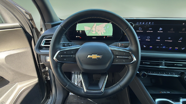 Used 2026 Chevrolet Traverse LT w/ Driver Confidence Package FWD image 16