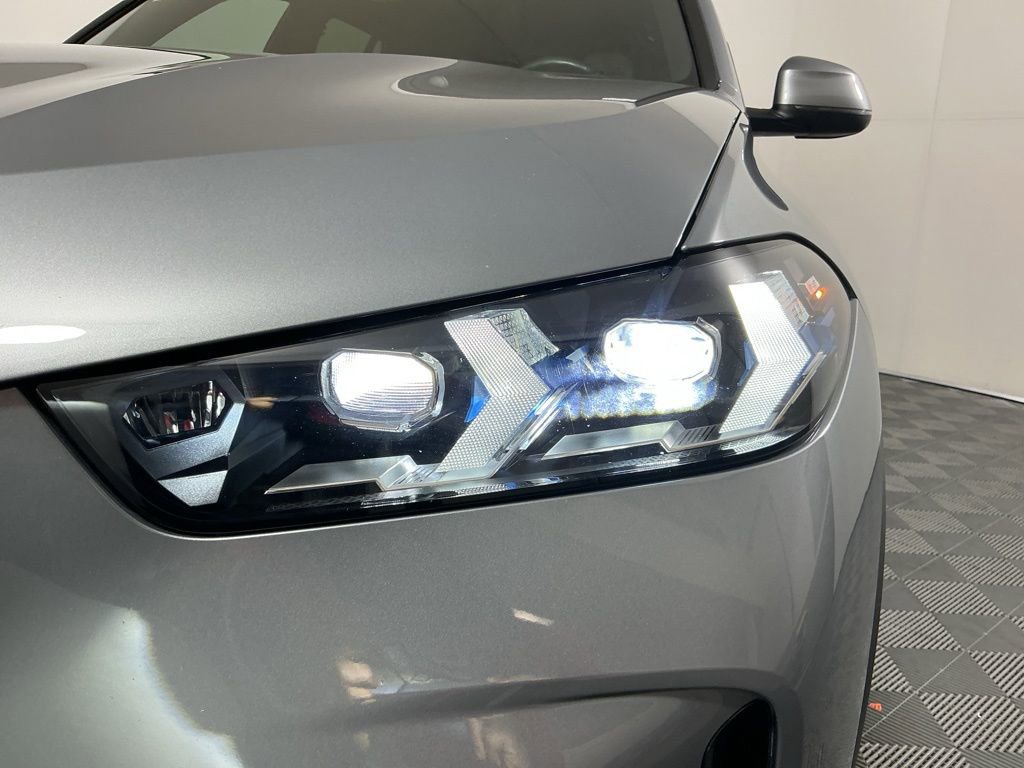 Certified 2025 BMW X5 xDrive50e AWD/4WD image 8