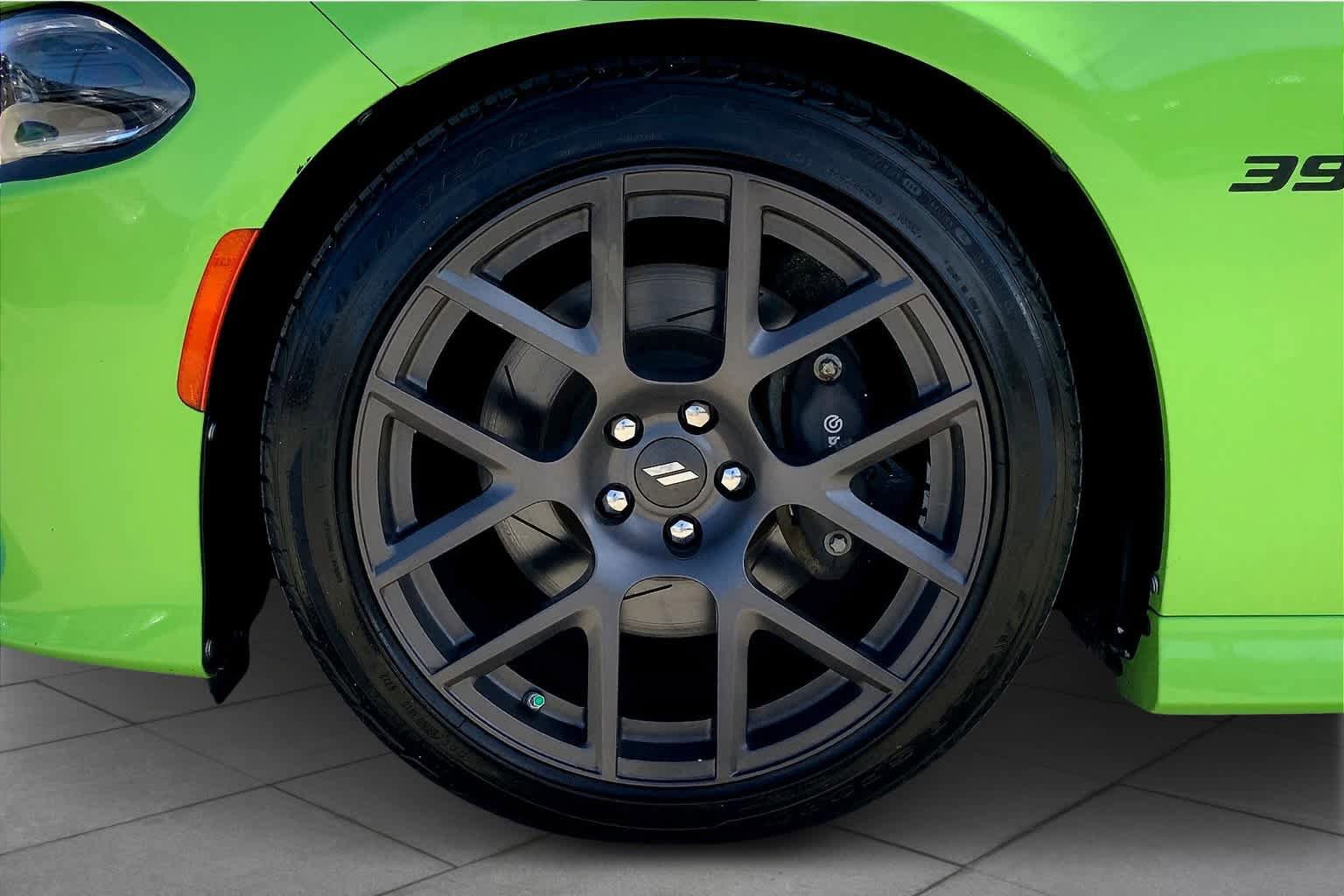 Used 2019 Dodge Charger Scat Pack RWD image 11