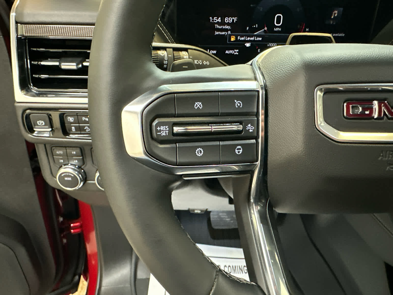 Certified 2025 GMC Yukon XL Elevation image 20