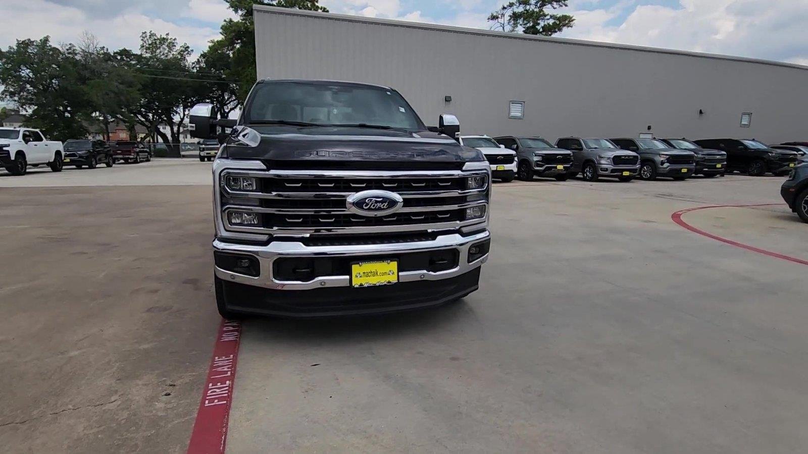 Used 2025 Ford F250 King Ranch w/ Chrome Package AWD/4WD image 18