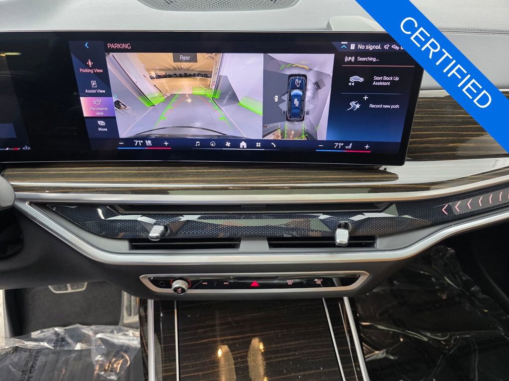 Used 2024 BMW X7 xDrive40i w/ M Sport Package image 23