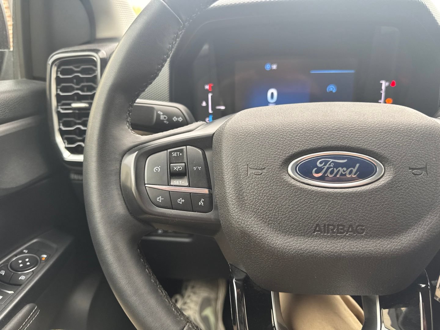 Used 2024 Ford Ranger XLT w/ FX4 Off-Road Package AWD/4WD image 22