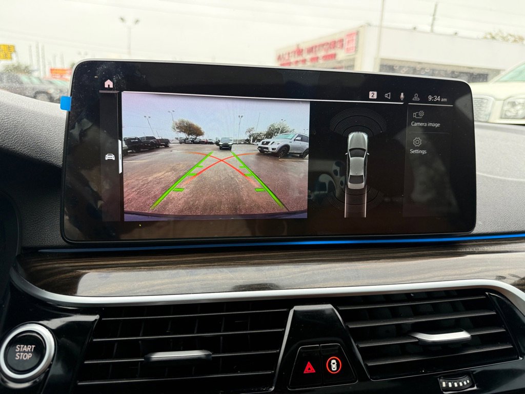 Used 2022 BMW 530e w/ Premium Package image 24