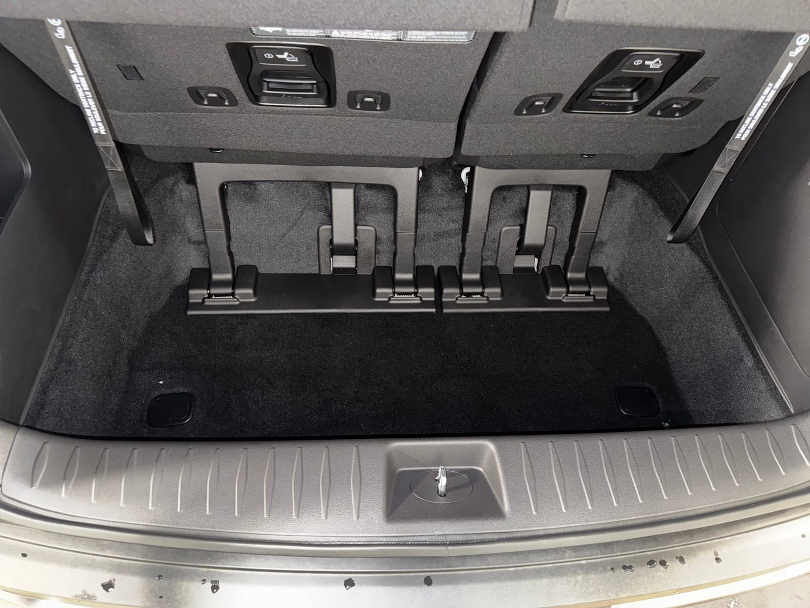 New 2026 Kia Carnival SX Prestige FWD image 31