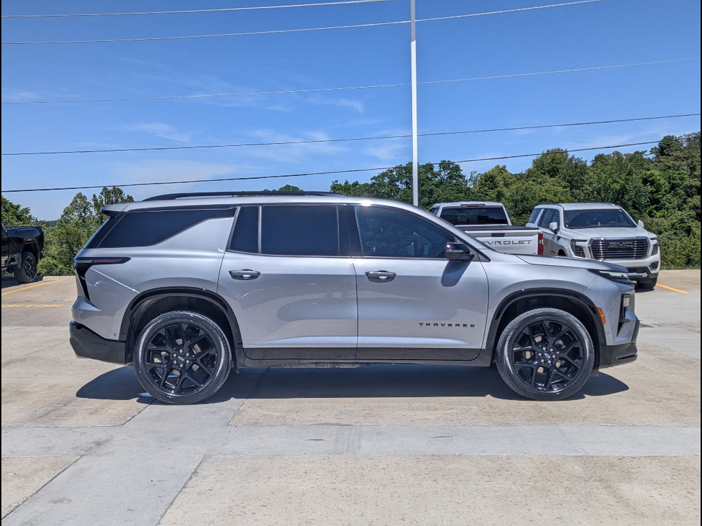 Used 2024 Chevrolet Traverse RS AWD/4WD image 6