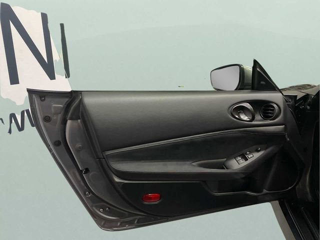 Certified 2024 Nissan Z Performance w/ Floor Mat Package image 9