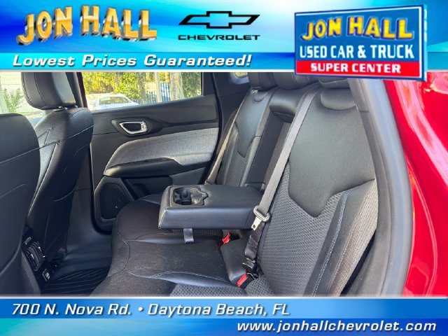 Used 2025 Jeep Compass Latitude AWD/4WD image 18