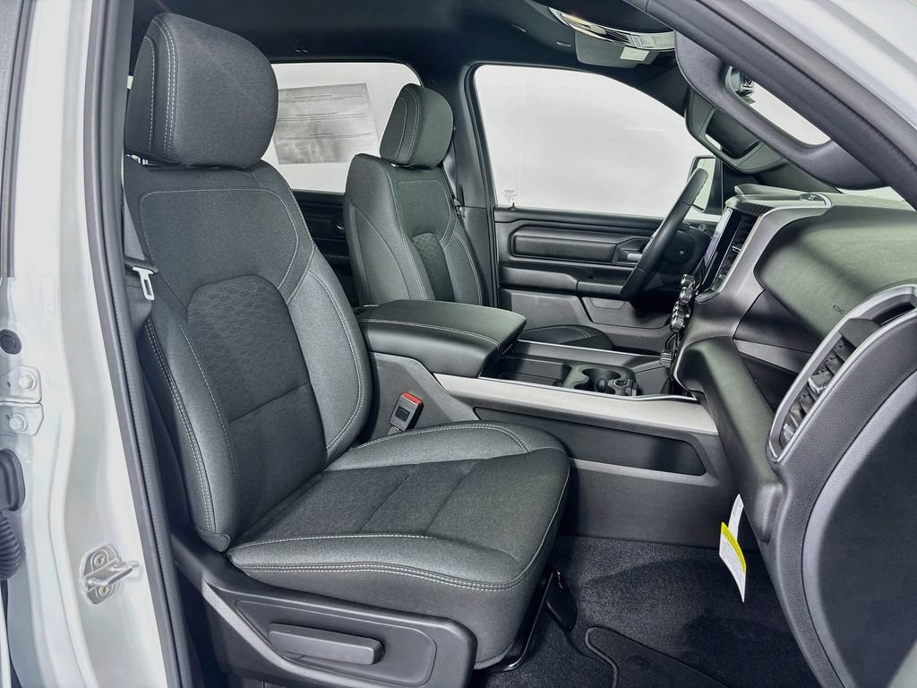 New 2026 RAM 1500 Express AWD/4WD image 19